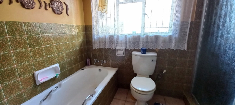 3 Bedroom Property for Sale in Flamwood North West